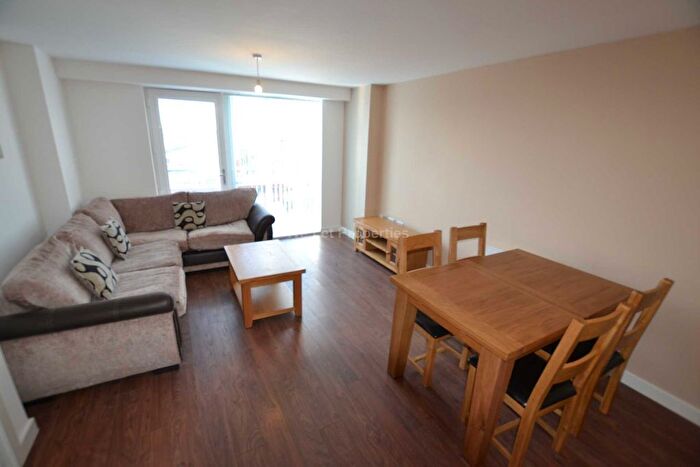 2 Bedroom Flat To Rent In Derwent Street, Salford, M5