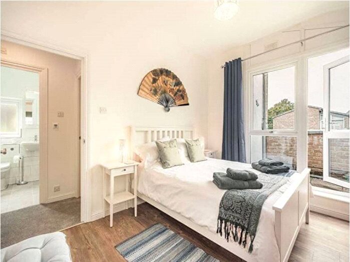 4 Bedroom Terraced House To Rent In Printers Mews, Bow West, E3