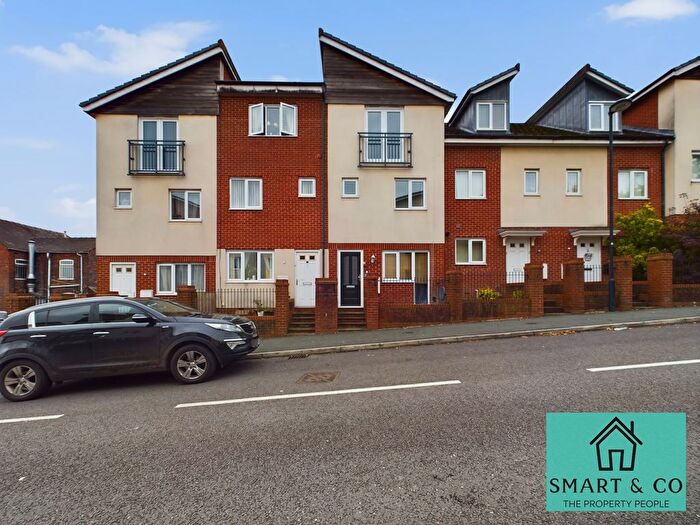 4 Bedroom Town House To Rent In Brentleigh Way, Hanley, Stoke-On-Trent, ST1