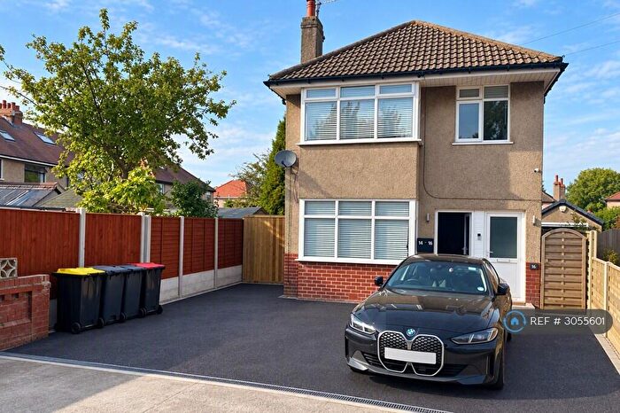 2 Bedroom Flat To Rent In Burlington Grove, Morecambe, LA4