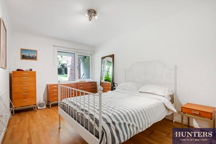2 Bedroom Flat For Sale In Christchurch Avenue, London, NW6