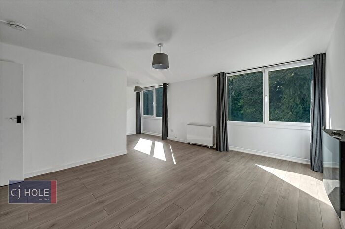 2 Bedroom Flat To Rent In Westacre Close, Westbury On Trym, Bristol, BS10