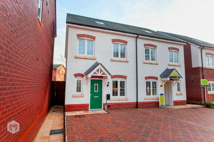 4 Bedroom Semi-Detached House To Rent In Denim Close, Swinton, Manchester, M27