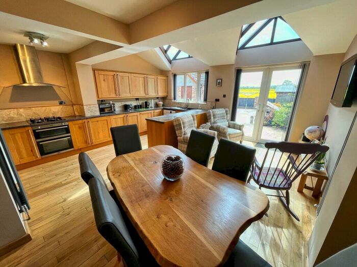 3 Bedroom Semi-Detached House For Sale In Green Park, Weaverham, CW8