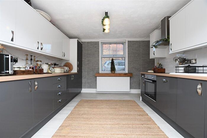 2 Bedroom Semi-detached House For Sale In Rock Lane, Hastings, TN35