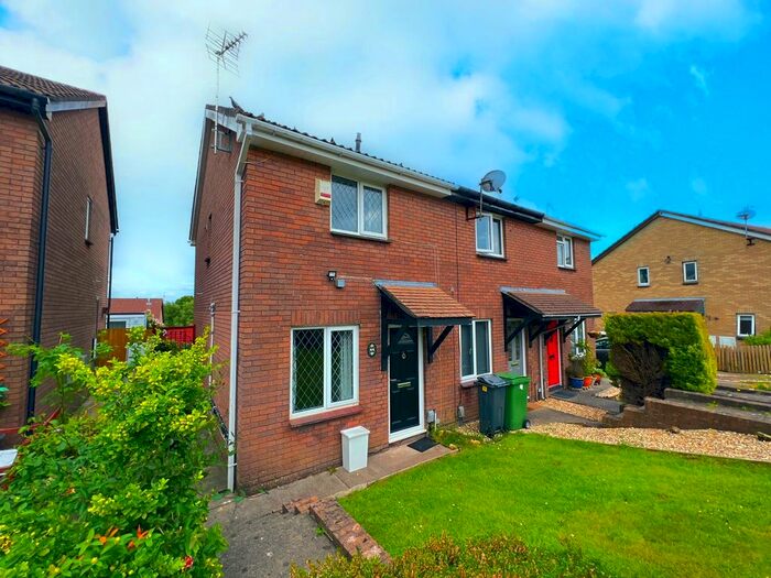 2 Bedroom Property To Rent In Glyn Simon Close, Llandaff, Cardiff, CF5