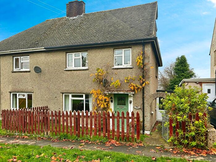 4 Bedroom Semi-Detached House To Rent In Eastfield Road, Witney, Oxfordshire, OX28