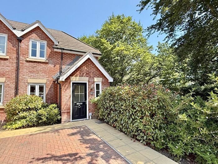 1 Bedroom End Of Terrace House For Sale In Marryat Way, Bransgore, Christchurch, BH23