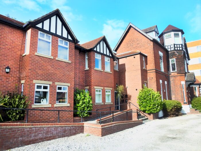 2 Bedroom Apartment To Rent In Tower Park Mews, Holderness Road, HU8