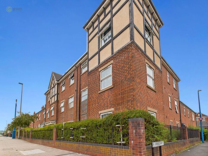 2 Bedroom Flat For Sale In Creed Way, West Bromwich, B70