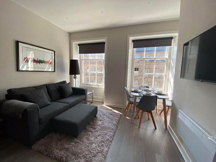 2 Bedroom Flat To Rent In Grainger Street, Newcastle Upon Tyne, NE1