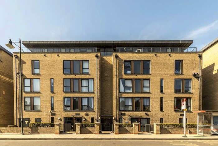 2 Bedroom Flat To Rent In Hartfield Road, London, SW19