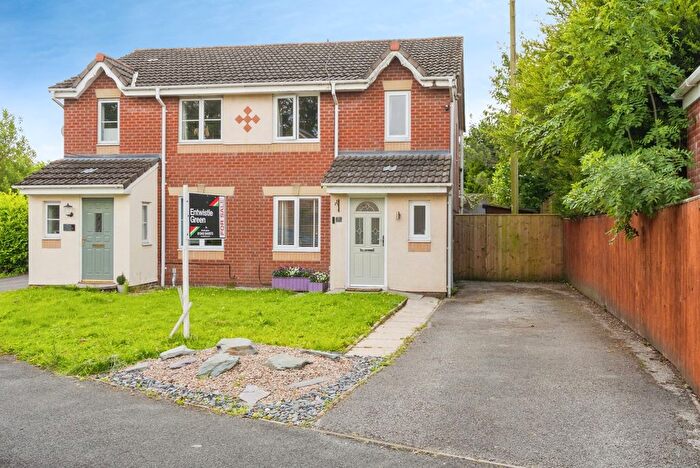 3 Bedroom Semi-Detached House For Sale In Penswick Road, Hindley Green, Wigan, Greater Manchester, WN2