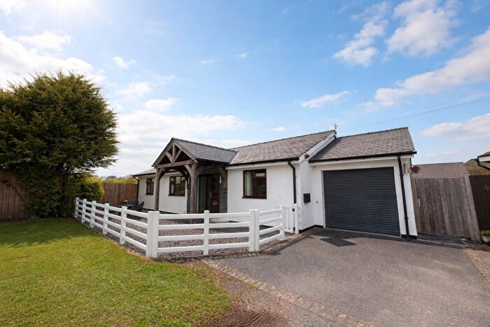 3 Bedroom Bungalow For Sale In Chalet Park, Morfa Bychan, Porthmadog, LL49