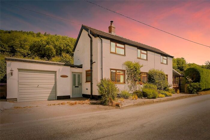2 Bedroom Detached House For Sale In Porth-Y-Waen, Oswestry, Shropshire, SY10