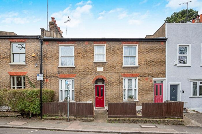 6 Bedroom Terraced House For Sale In Charlton Lane, Charlton, London, SE7