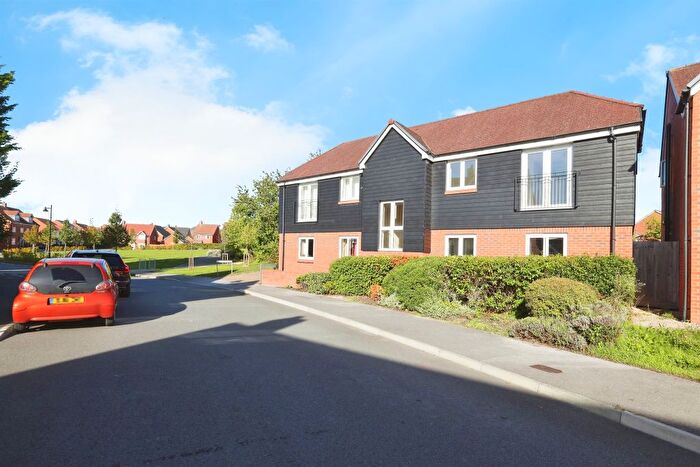 1 Bedroom Flat For Sale In Zebedee Close, Amesbury, Salisbury, SP4
