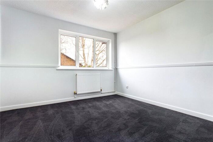 1 Bedroom Maisonette To Rent In Shackleton Way, Woodley, Reading, RG5