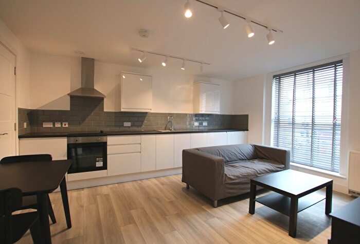1 Bedroom Flat To Rent In High Street, Barnet, EN5