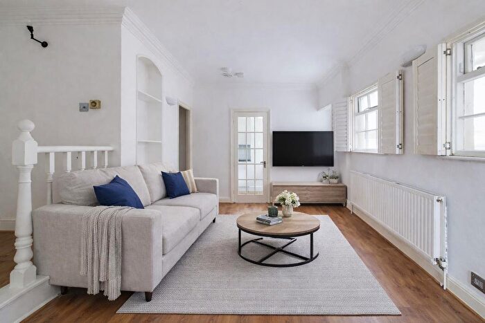 1 Bedroom Flat For Sale In Combermere Road, London, SW9