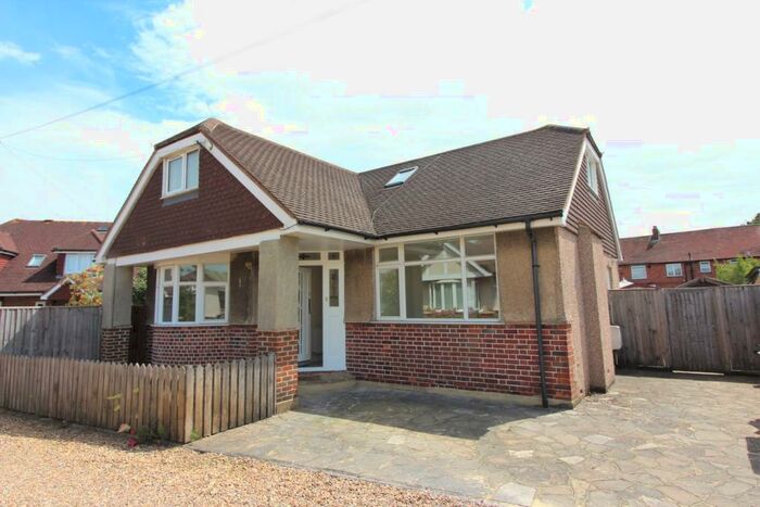 3 Bedroom Detached House To Rent In Orchard Close, Walton-on-Thames, KT12