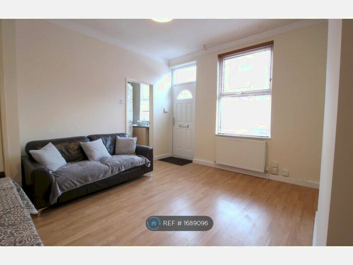 2 Bedroom Terraced House To Rent In Edinburgh Avenue, Leeds, LS12