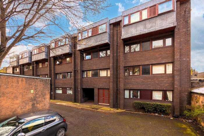 4 Bedroom Flat For Sale In / Westfield Road, Edinburgh, EH11