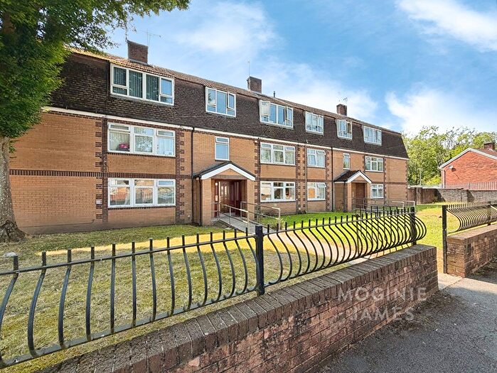 2 Bedroom Flat For Sale In Fishguard Road, Llanishen, Cardiff, CF14