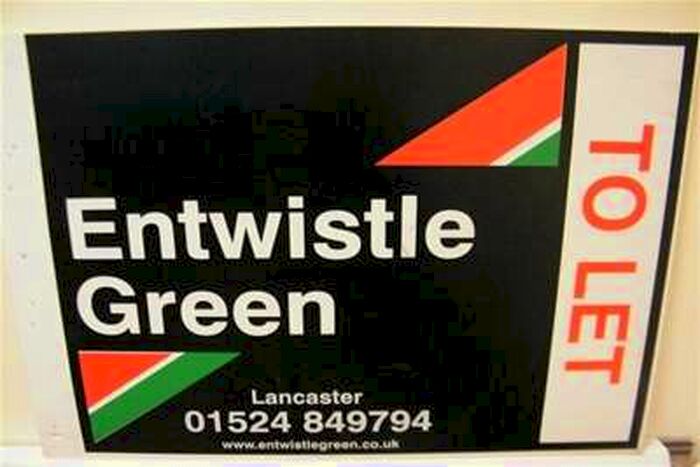 2 Bedroom Flat To Rent In Harrier Court, Lancaster, LA1