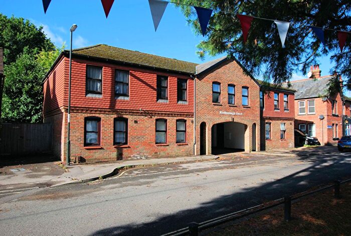 1 Bedroom Maisonette To Rent In Richborough Court, West Green, RH11