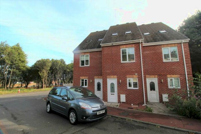 3 Bedroom Semi-Detached House To Rent In Enderby Road, Sunderland, SR4