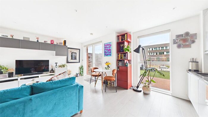 1 Bedroom Apartment For Sale In Lismore Boulevard, London, NW9