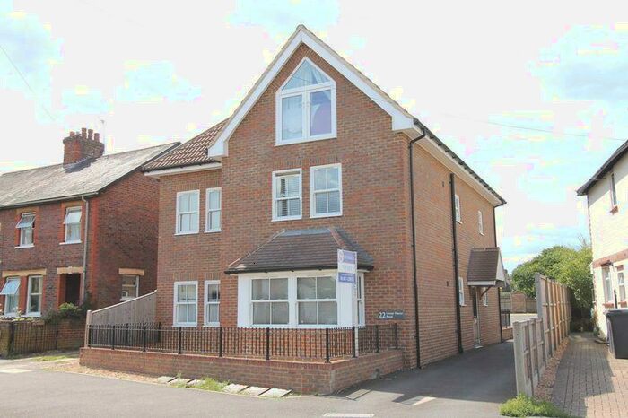 1 Bedroom Flat To Rent In Lower Manor Road, Farncombe, GU7