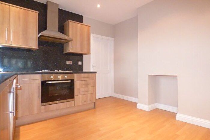 2 Bedroom Maisonette To Rent In St. Johns Road, Ryde, PO33