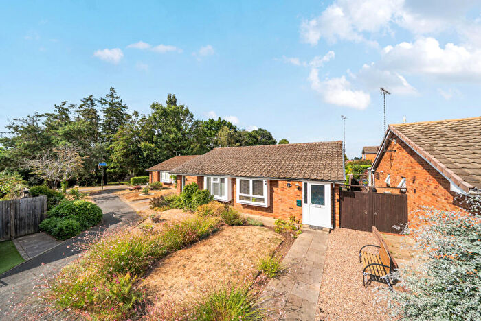 2 Bedroom Bungalow For Sale In Greythorne Road, Woking, Surrey, GU21