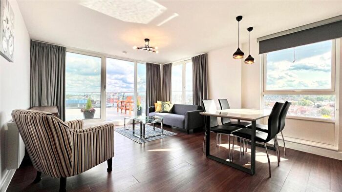 2 Bedroom Apartment To Rent In Kings Road, Reading, Berkshire, RG1