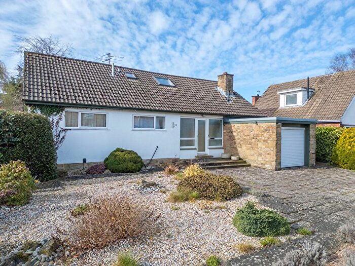 3 Bedroom Country House For Sale In Greenfield Park Drive, York, YO31