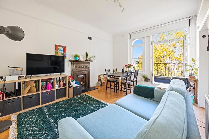 2 Bedroom Flat To Rent In Greencroft Gardens, South Hampstead, NW6