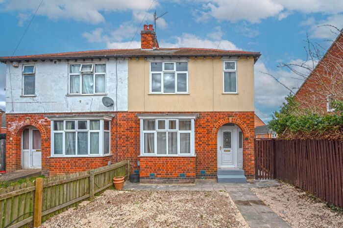 3 Bedroom House To Rent In Rushton Road, Desborough, Kettering, NN14