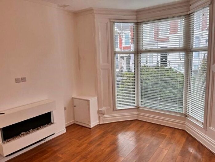 1 Bedroom Flat To Rent In Hawthorne Avenue, Uplands, Swansea, SA2