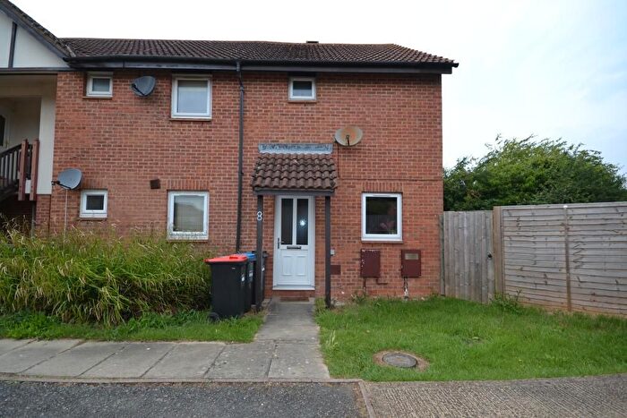 2 Bedroom End Of Terrace House To Rent In Spearmint Close, Walnut Tree, Milton Keynes, Buckinghamshire, MK7