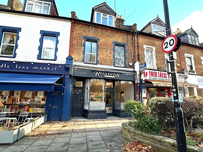 2 Bedroom Maisonette To Rent In Middle Lane, Hornsey, Crouch End, London, N8