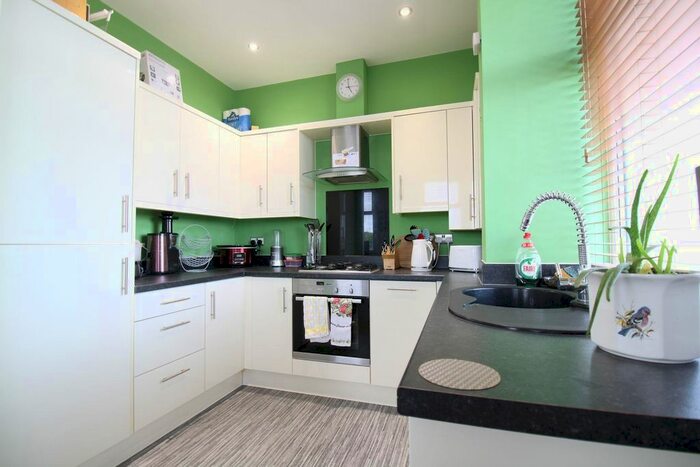 1 Bedroom Flat To Rent In Silvester Road, Cowplain, Waterlooville, PO8