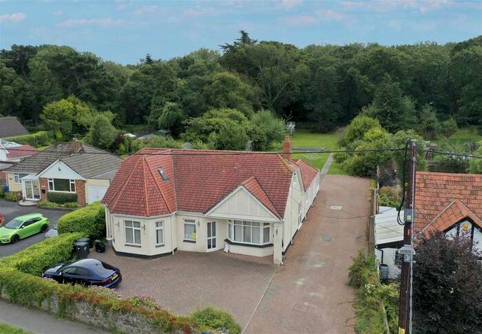 7 Bedroom Detached Bungalow To Rent In Yelland Road, Fremington, Barnstaple, EX31