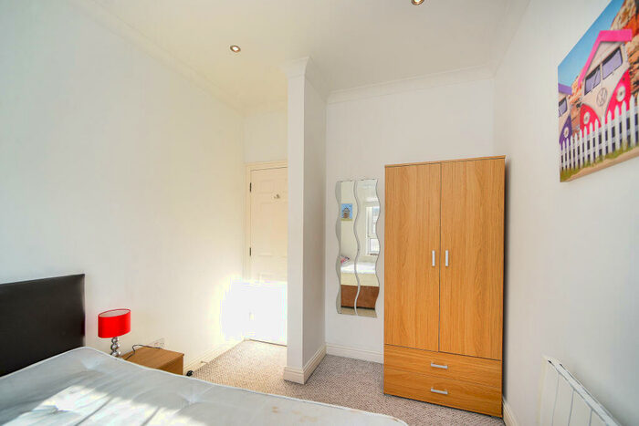 2 Bedroom Apartment To Rent In The Octagon, Brighton Marina, BN2