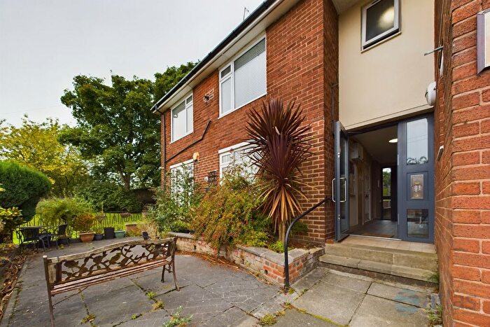 1 Bedroom Flat To Rent In Quarry Street, Woolton, L25