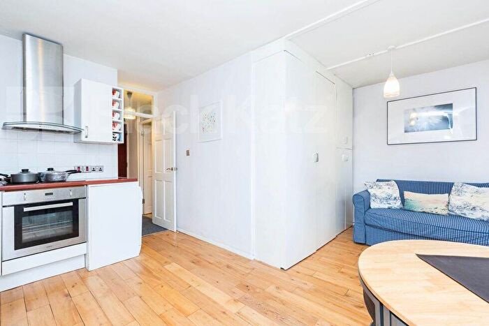1 Bedroom Flat To Rent In Banner Street, Old Street, EC1Y