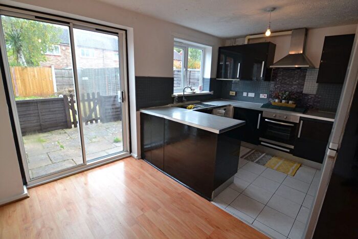 3 Bedroom Semi-detached House To Rent In Julie Croft, Bilston, WV14