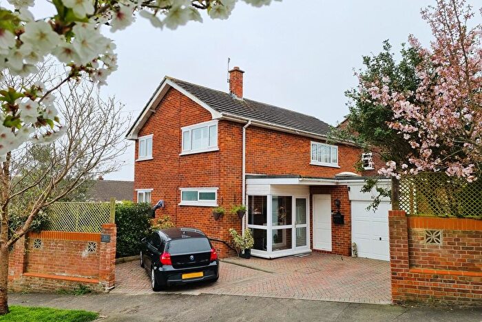 4 Bedroom Detached House For Sale In Drayton, Hampshire, PO6