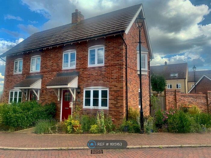 2 Bedroom Semi-Detached House To Rent In Crouch Gardens, Kempston, Bedford, MK42
